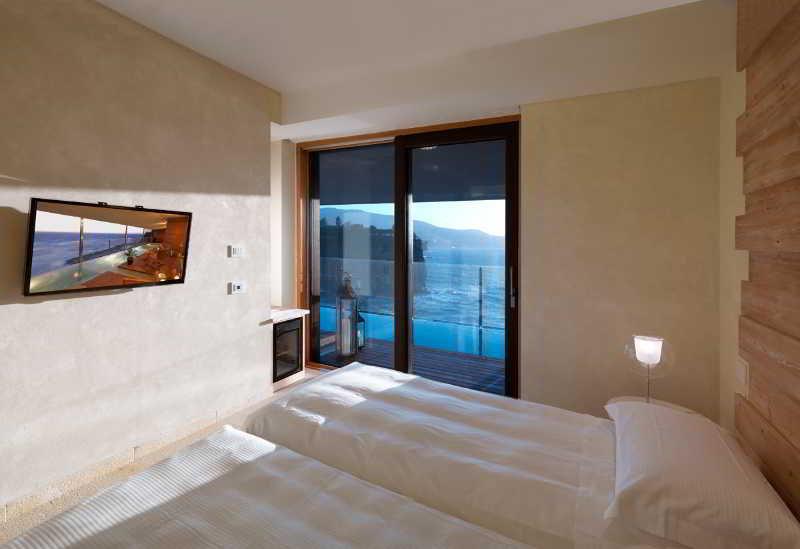 Laqua By The Sea Hotel Мета Екстериор снимка