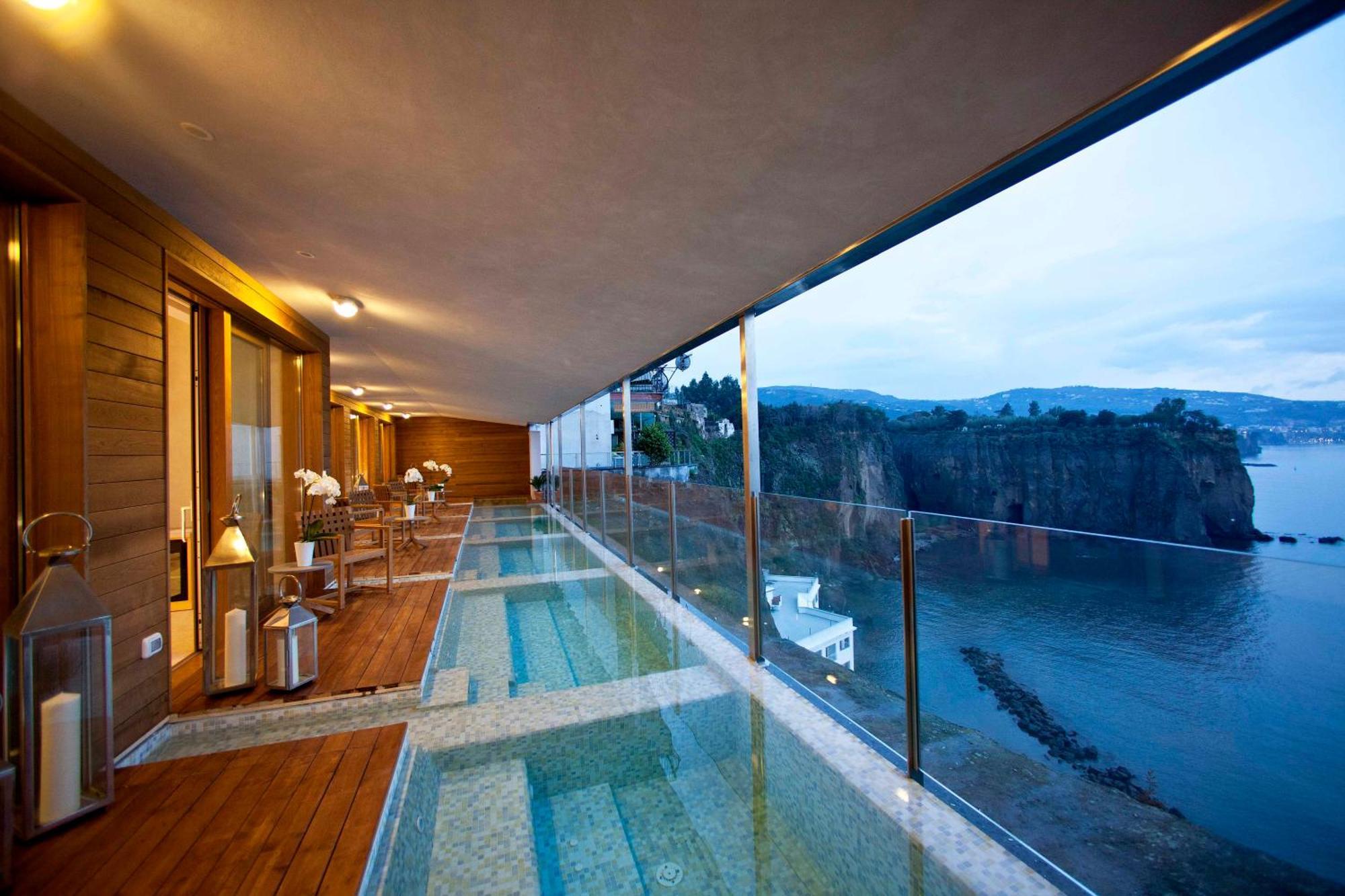 Laqua By The Sea Hotel Мета Екстериор снимка
